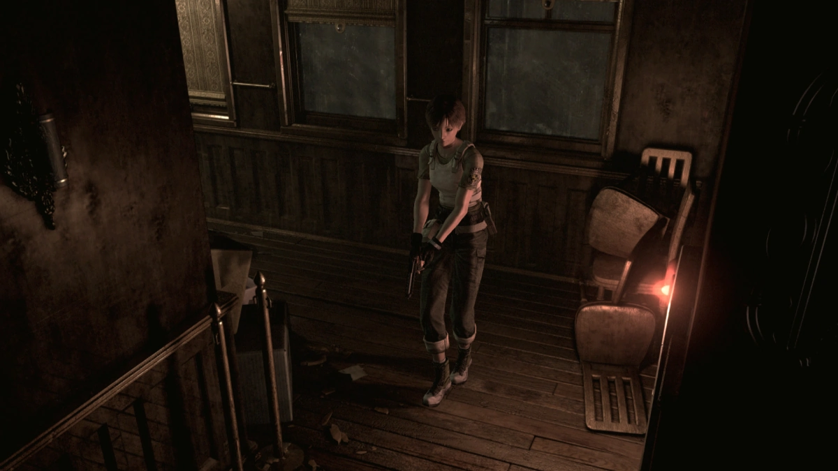 Rebecca Chambers con linterna en un vagón oscuro del tren Ecliptic Express