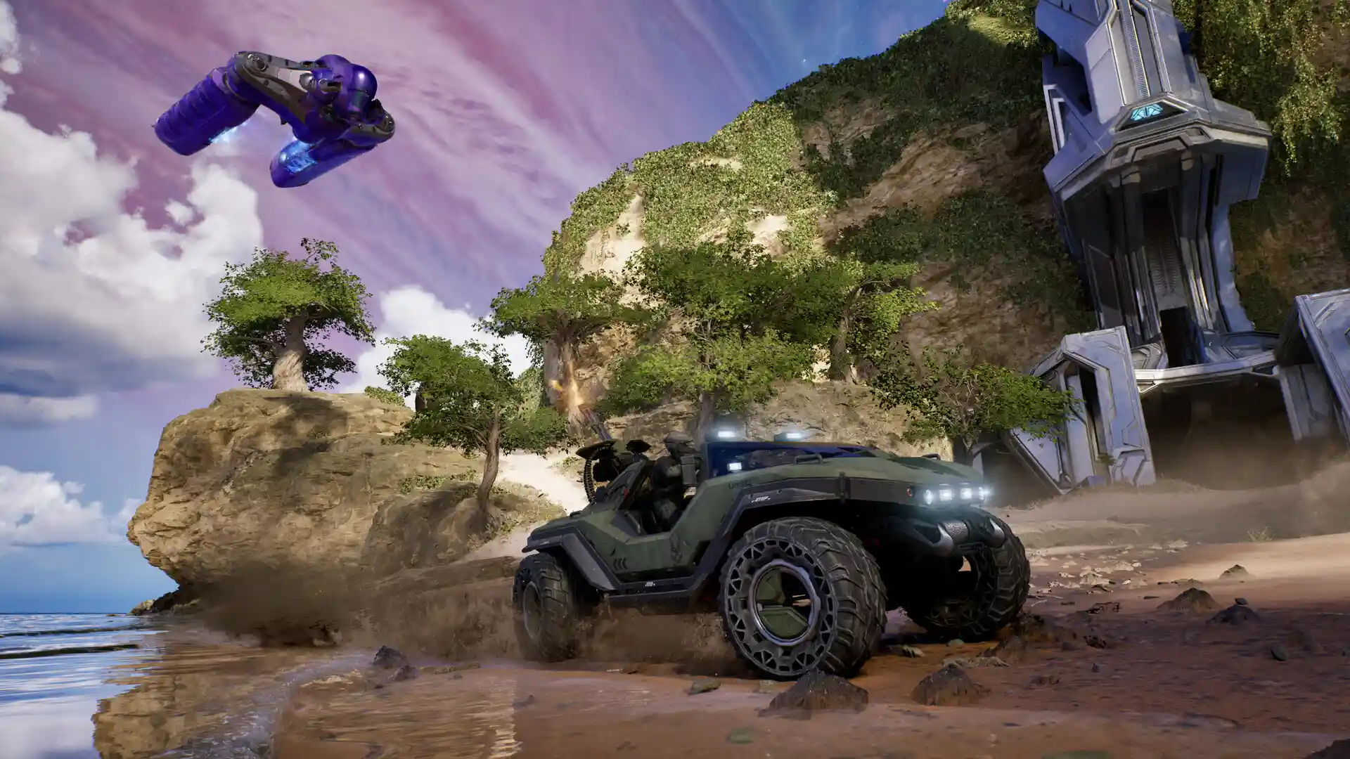 Warthog en una playa con una nave Covenant en el aire